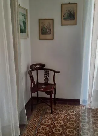 Sopranos House Апартаменты *